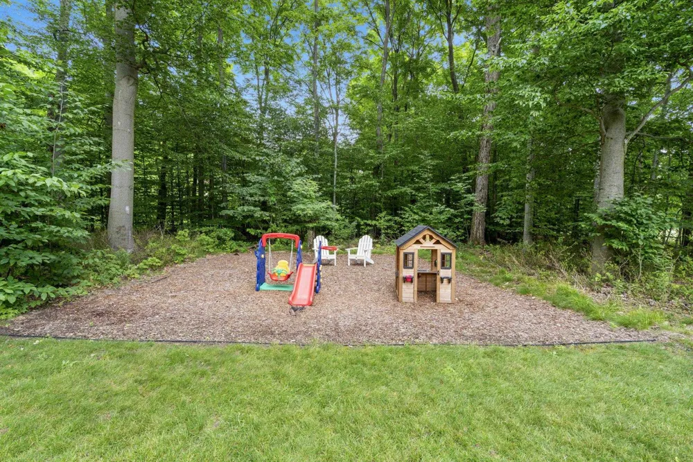 5404 Barney Road Garfield Charter Township, MI 49684