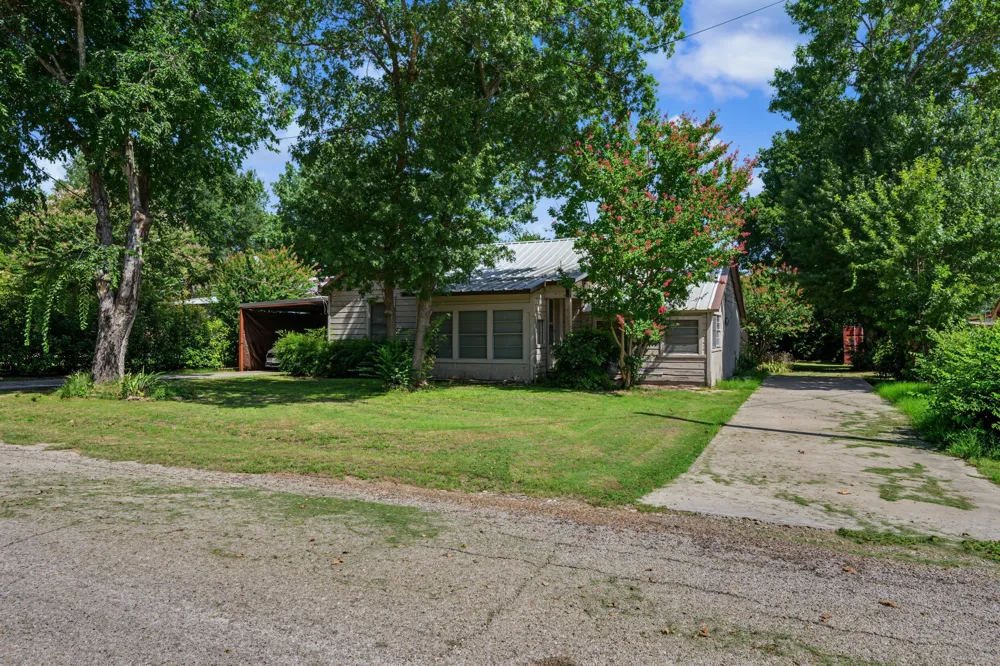 543 Church Street Bluff Dale, TX 76433