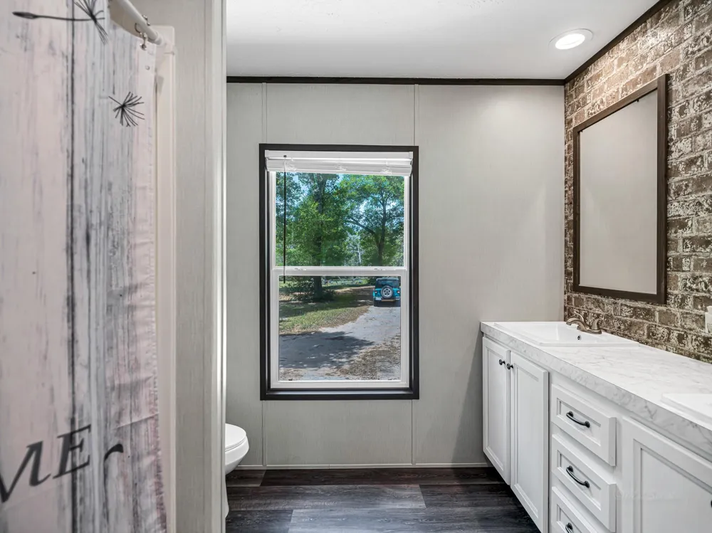 1047 Jim Bob Lane New Ulm, TX 78950