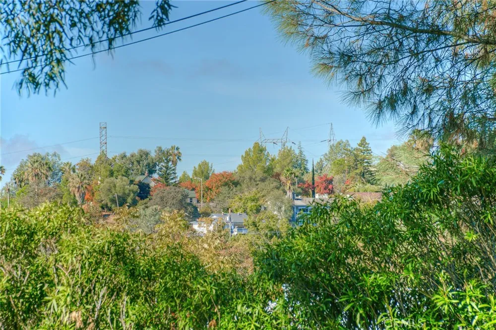 12 Service Oroville, CA 95966