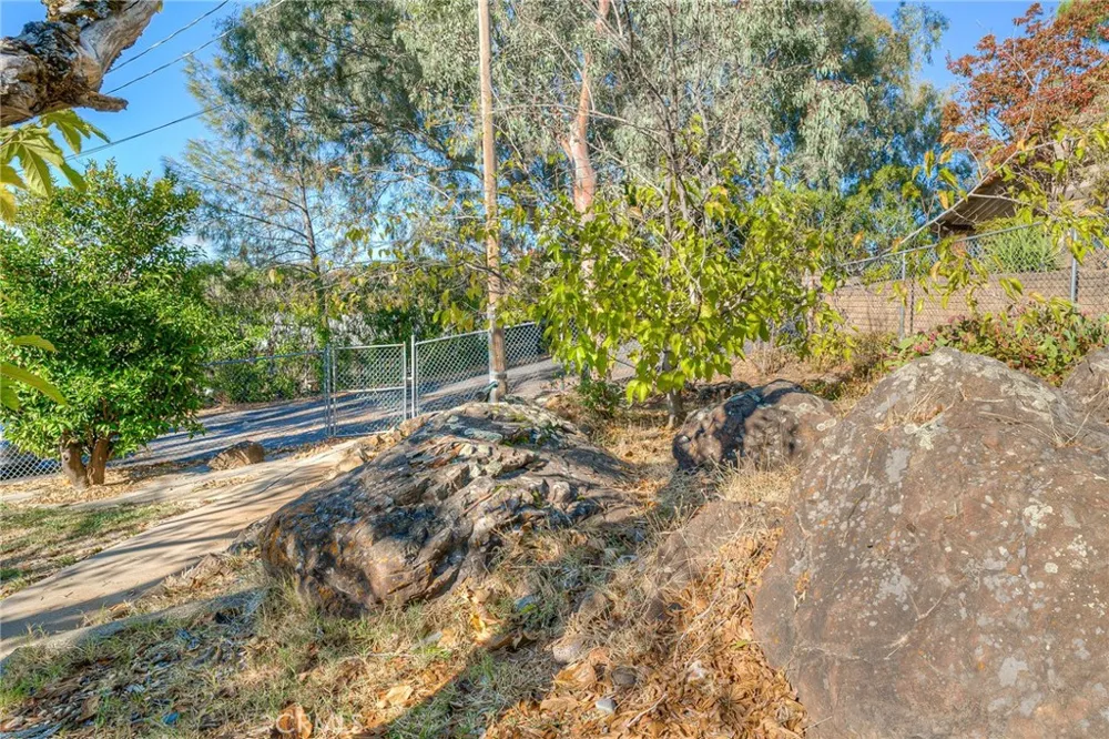 12 Service Oroville, CA 95966