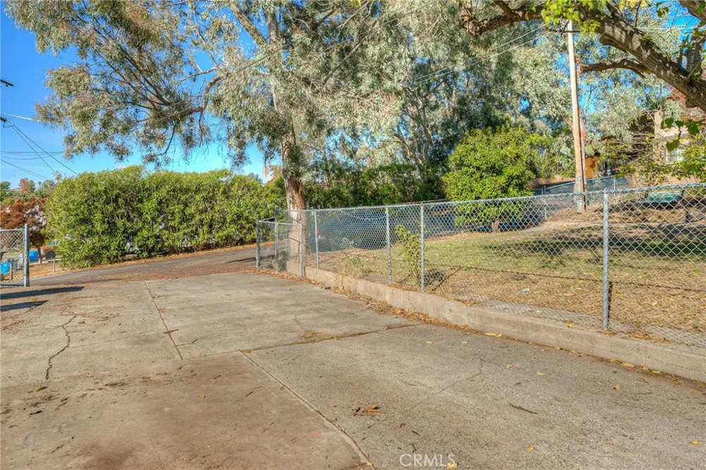 12 Service Oroville, CA 95966