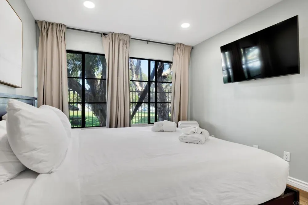 1251 Parker Pl. #2J San Diego, CA 92109