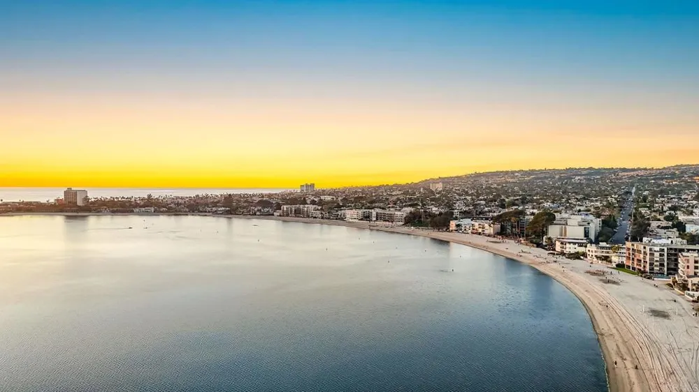 1251 Parker Pl. #2J San Diego, CA 92109