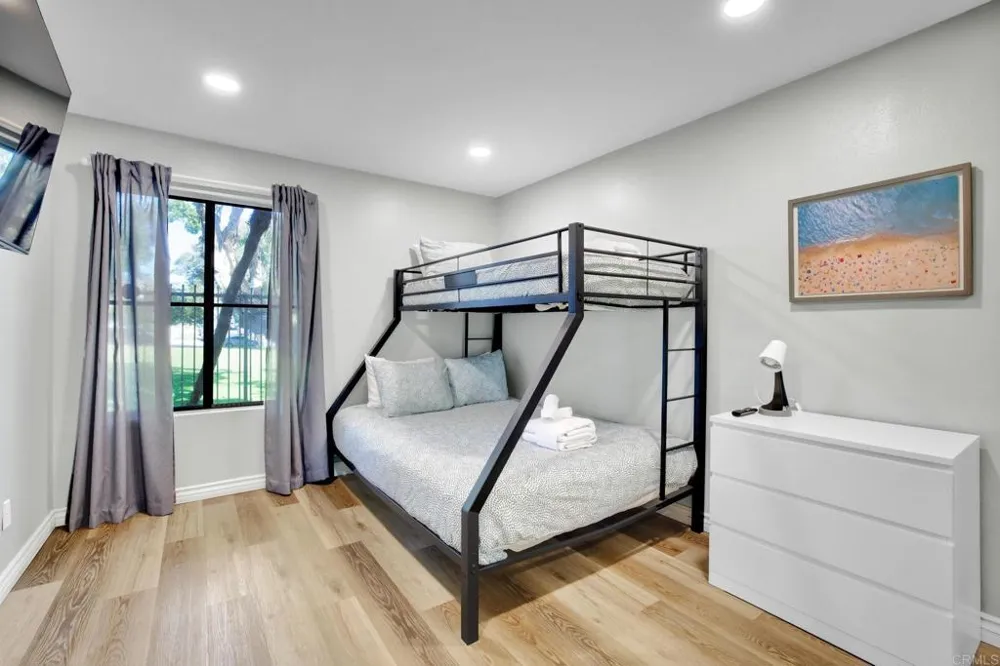 1251 Parker Pl. #2J San Diego, CA 92109