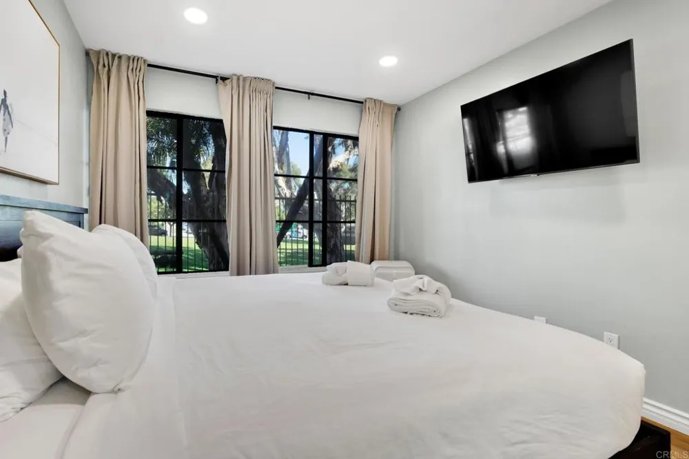 1251 Parker Pl. #2J San Diego, CA 92109