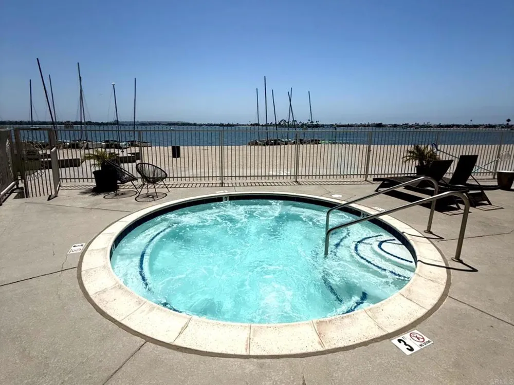 1251 Parker Pl. #2J San Diego, CA 92109