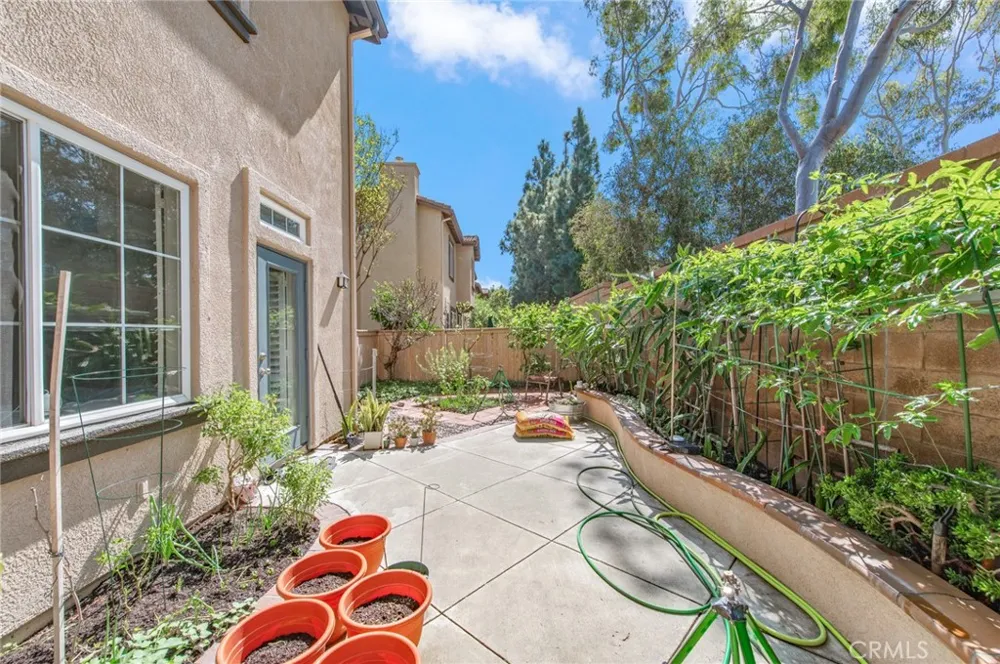 3 Ardmore Irvine, CA 92602