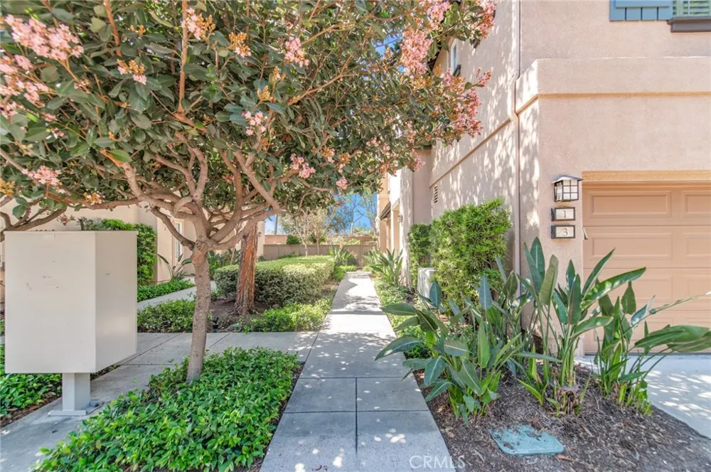 3 Ardmore Irvine, CA 92602
