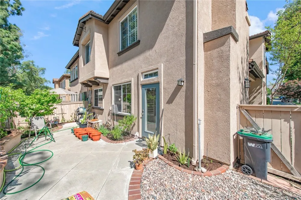 3 Ardmore Irvine, CA 92602