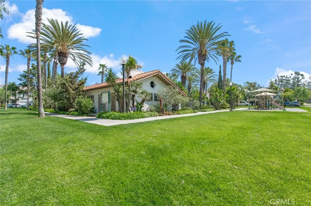 3 Ardmore Irvine, CA 92602