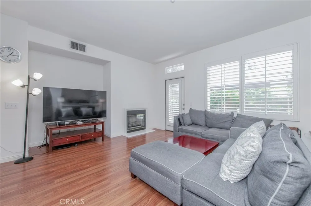 3 Ardmore Irvine, CA 92602