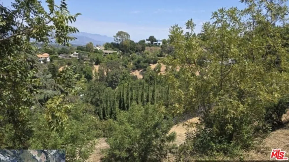 13406 Newcomb Sherman Oaks, CA 91423