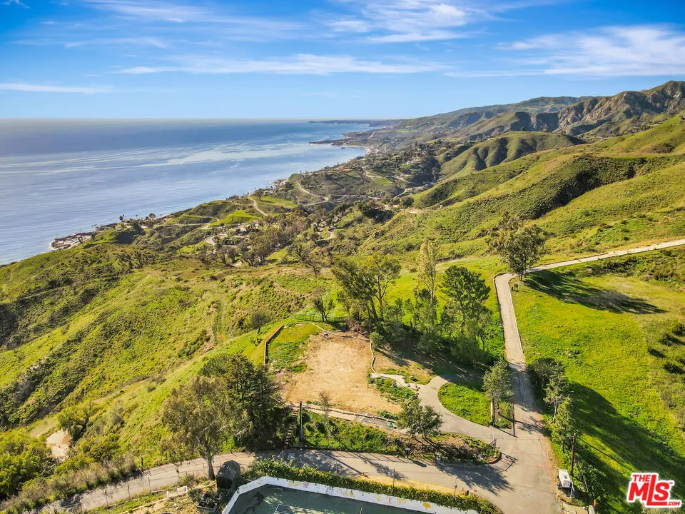 20960 Big Rock Drive Malibu, CA 90265