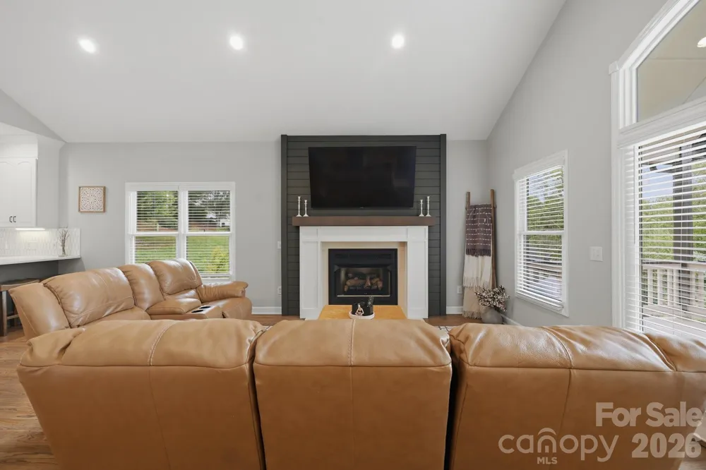 643 W Landing Drive Jefferson, NC 28640