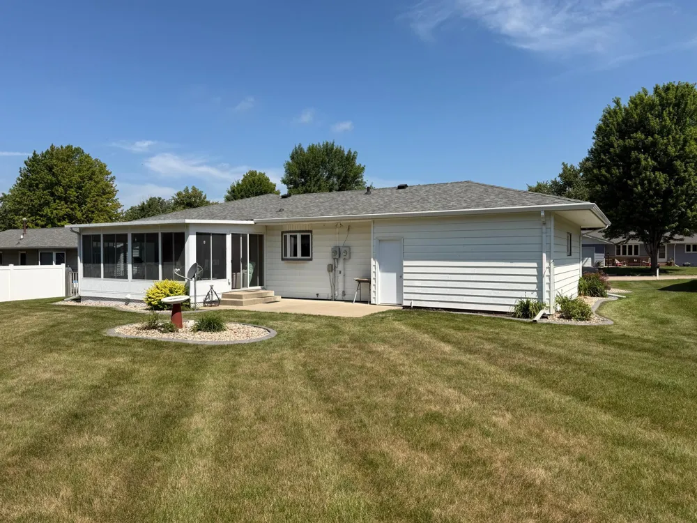 505 Central Lane Luverne, MN 56156