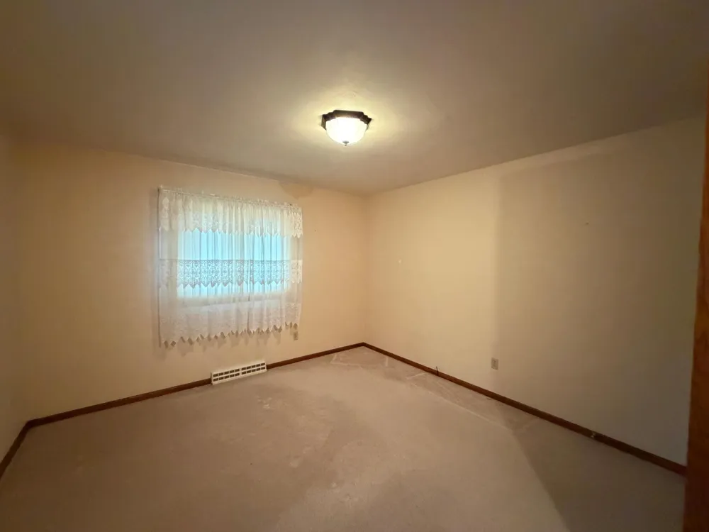 505 Central Lane Luverne, MN 56156