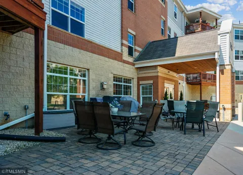 1355 Phalen Boulevard #206