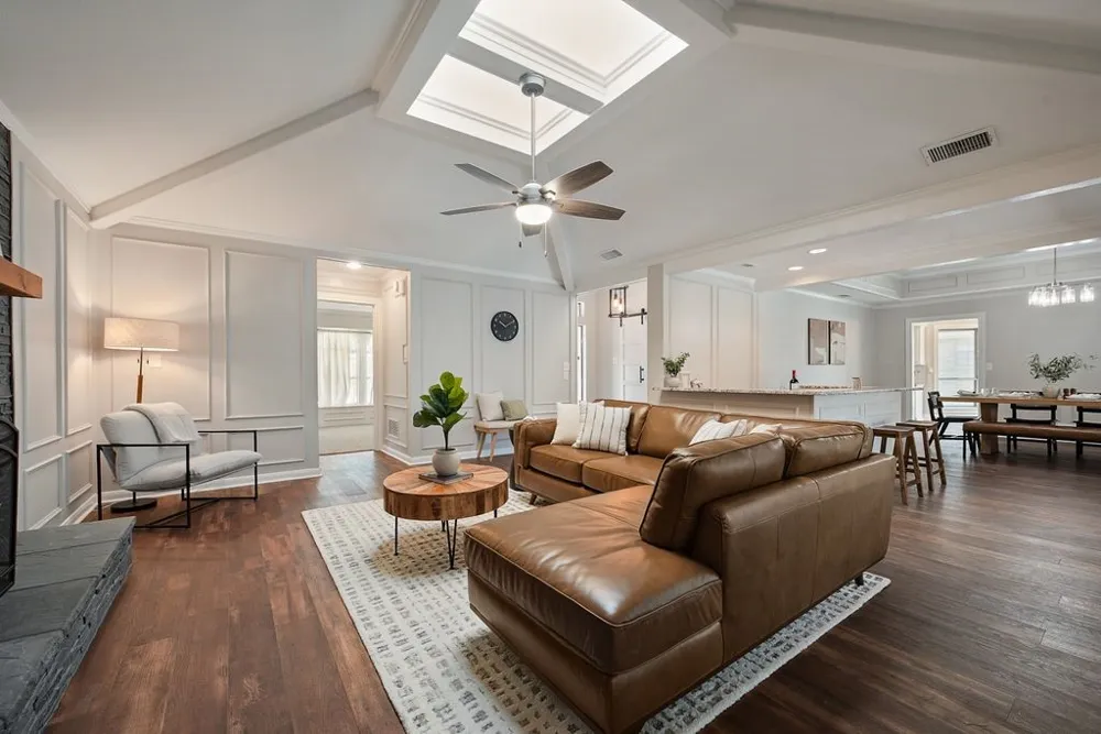 6010 La Cosa Drive Dallas, TX 75248