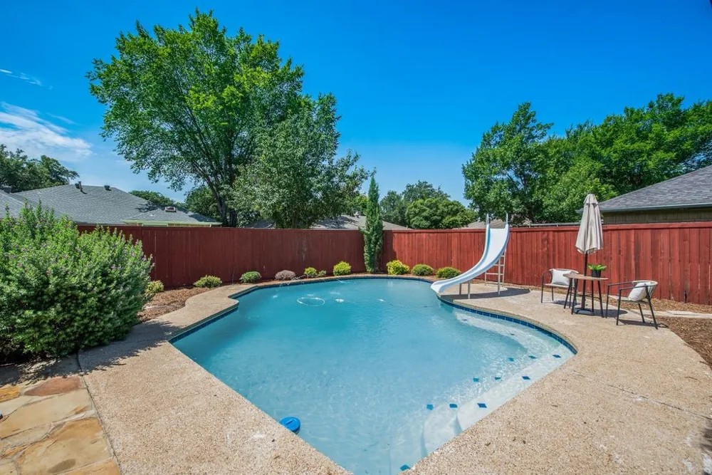 6010 La Cosa Drive Dallas, TX 75248