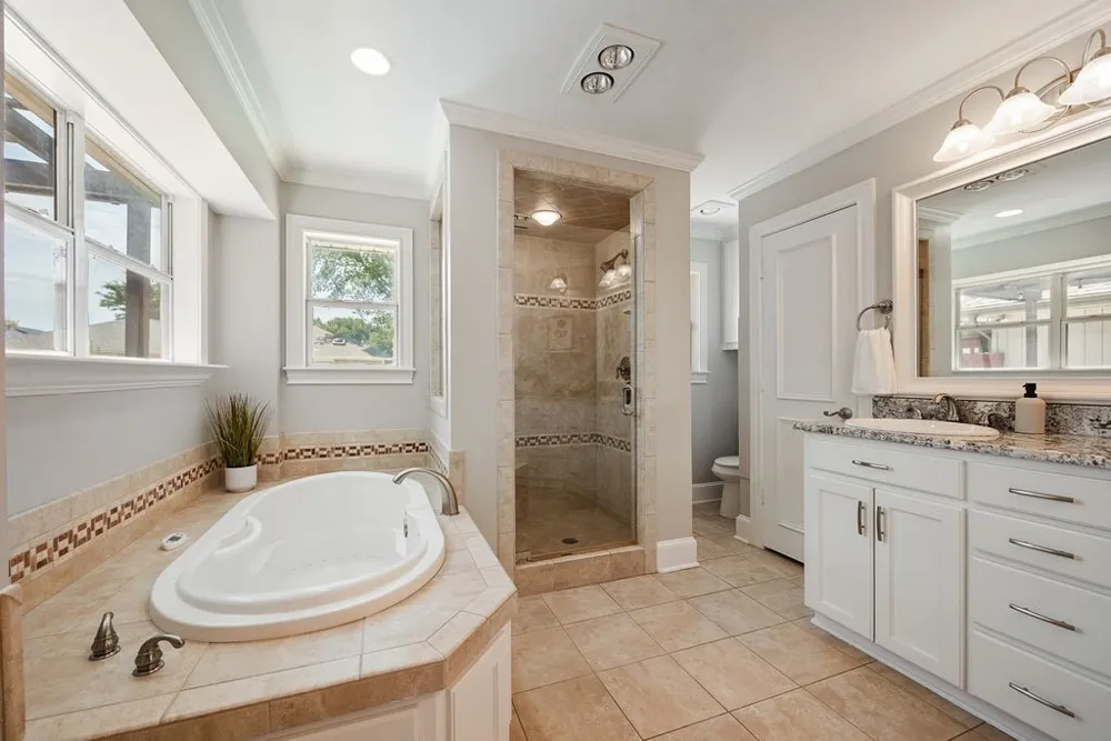 6010 La Cosa Drive Dallas, TX 75248