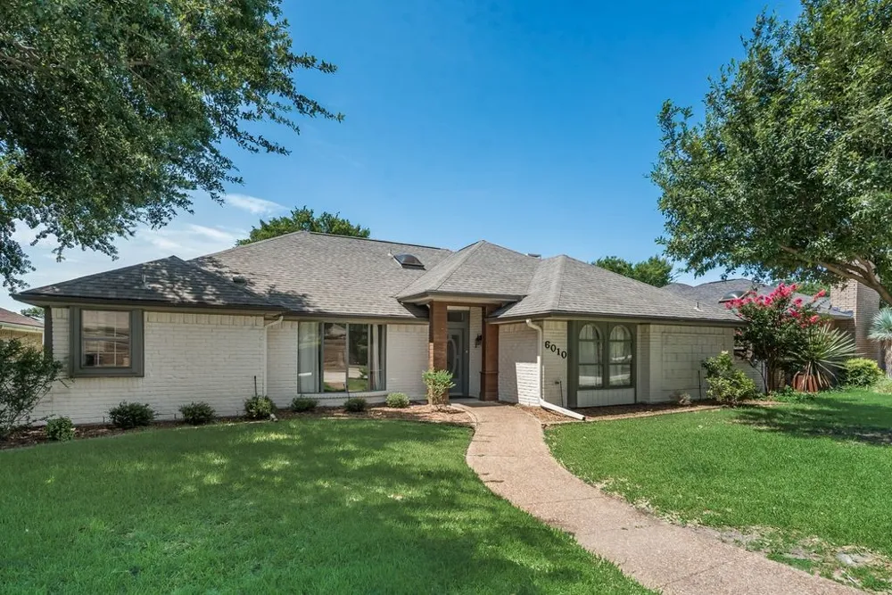 6010 La Cosa Drive Dallas, TX 75248