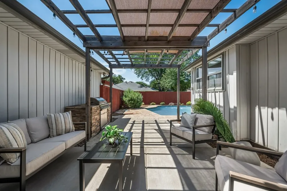 6010 La Cosa Drive Dallas, TX 75248
