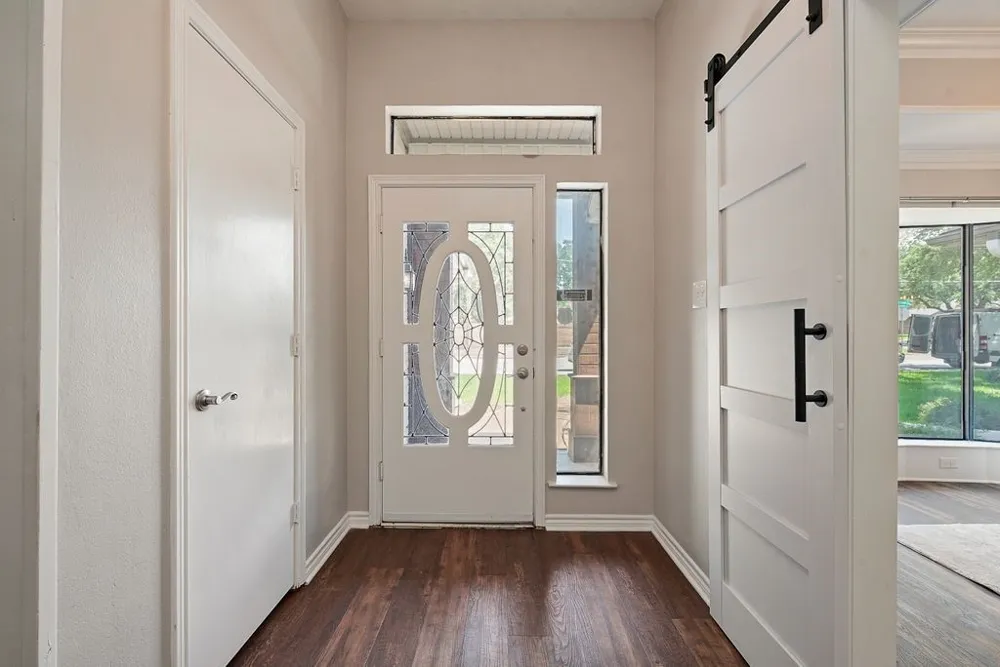 6010 La Cosa Drive Dallas, TX 75248