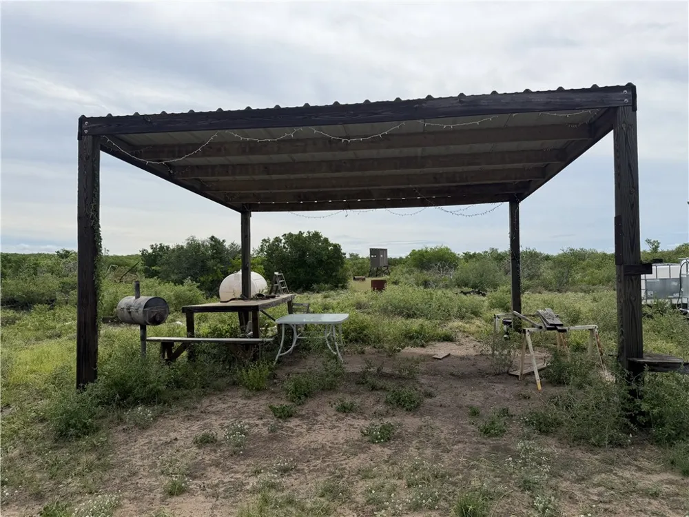 2346 Frontier rd 1 San Diego, TX 78384