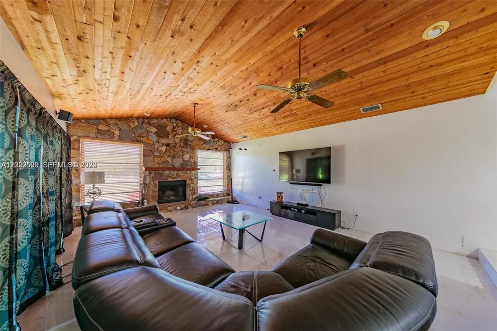 21290 SW 234th St Homestead, FL 33031