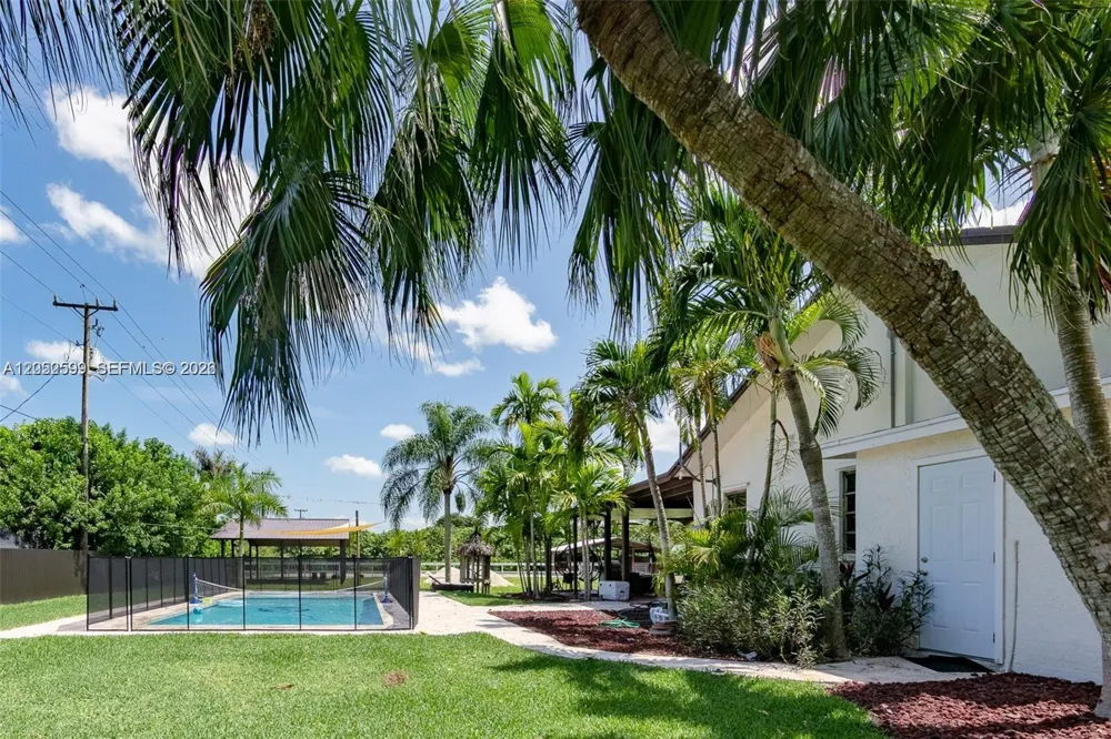21290 SW 234th St Homestead, FL 33031