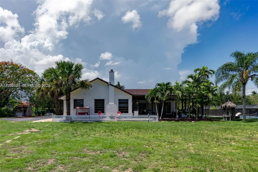 21290 SW 234th St Homestead, FL 33031