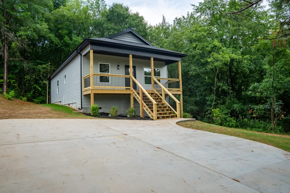 260 High Street Charleston, TN 37310