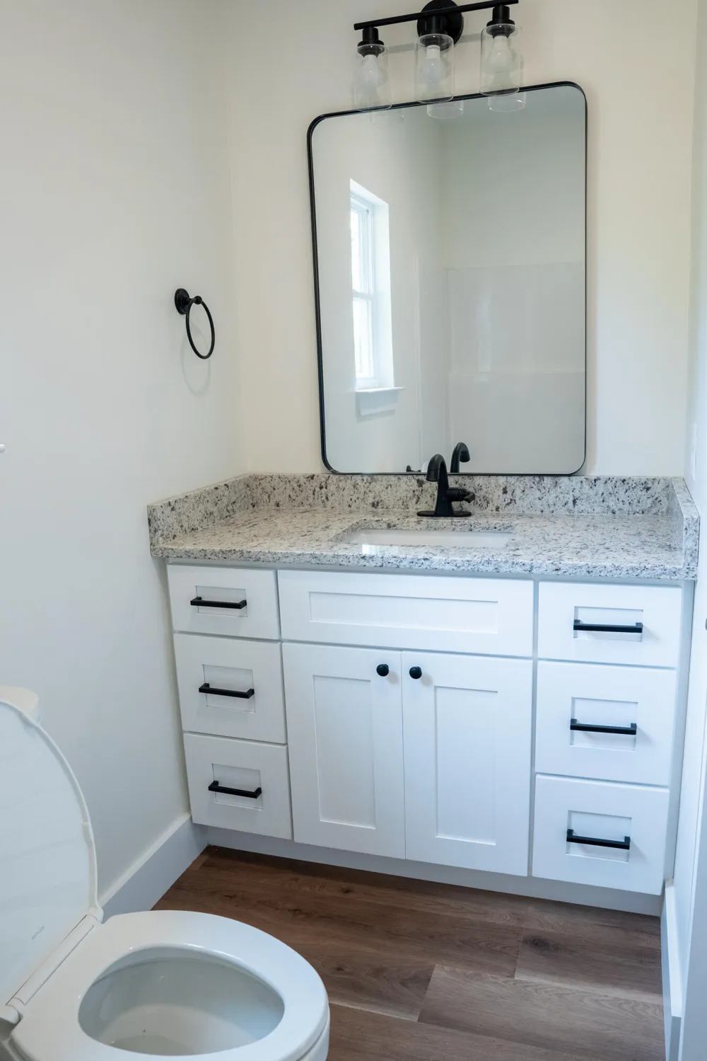 260 High Street Charleston, TN 37310