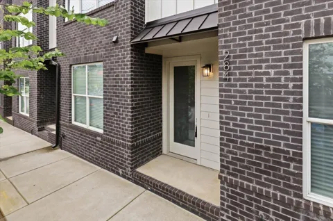 284 W 16th Street