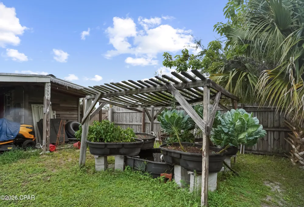 6532 Waverly Street Youngstown, FL 32466