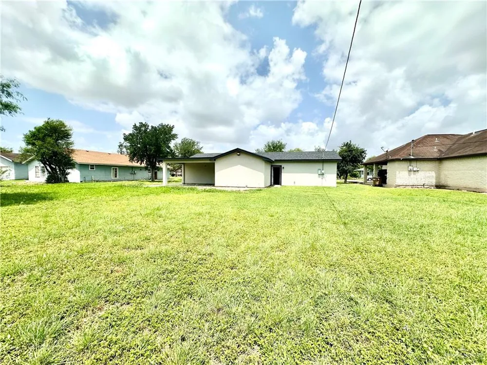 406 10th Street Donna, TX 78537