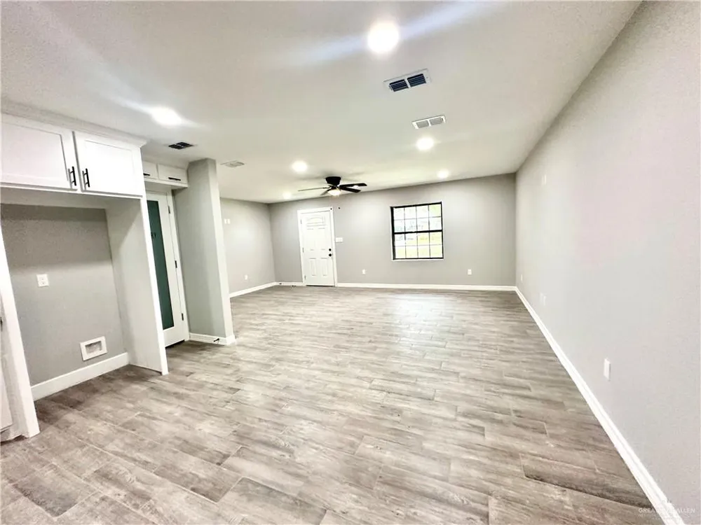 406 10th Street Donna, TX 78537