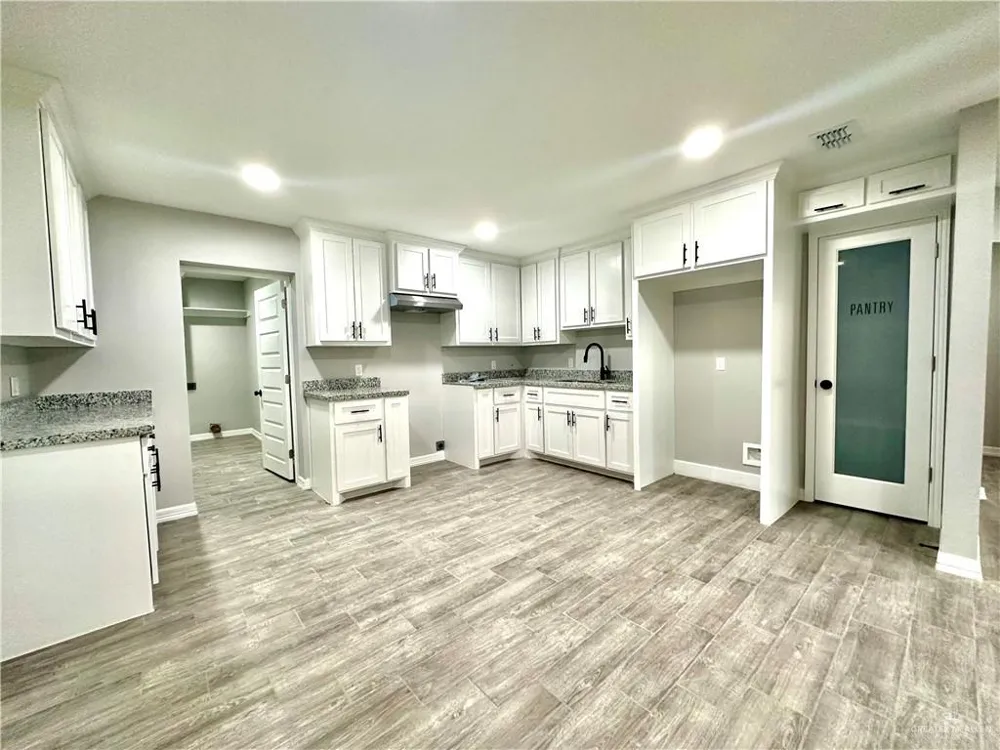 406 10th Street Donna, TX 78537