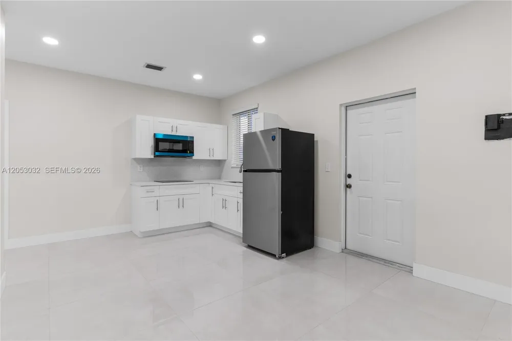 559 NW 2nd St Florida City, FL 33034