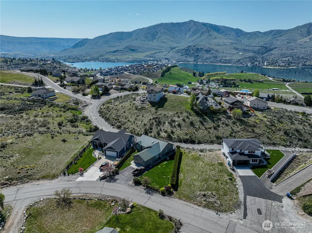 212 Stehekin Way Chelan, WA 98816
