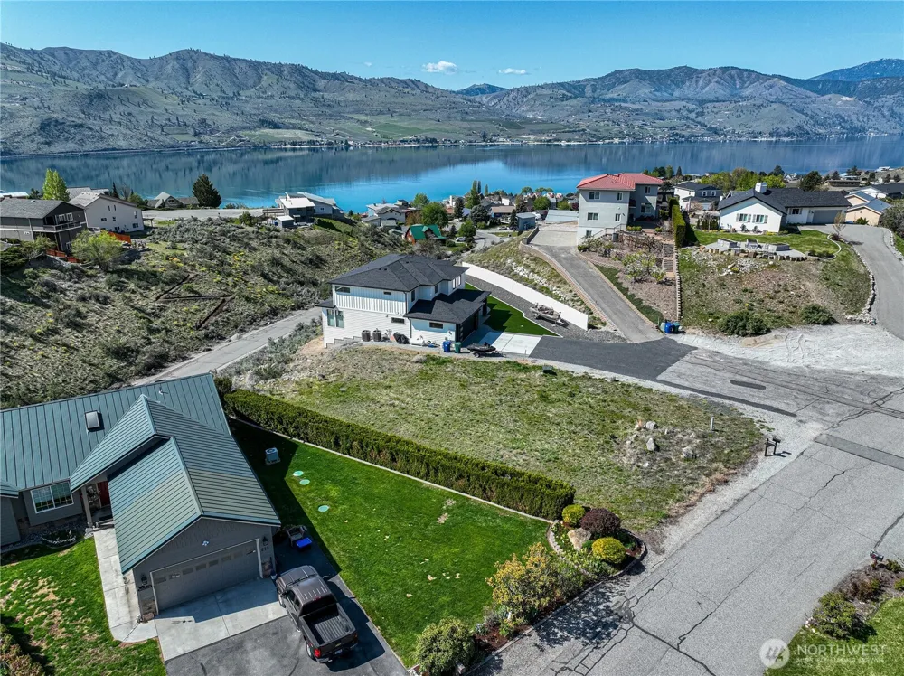 212 Stehekin Way Chelan, WA 98816