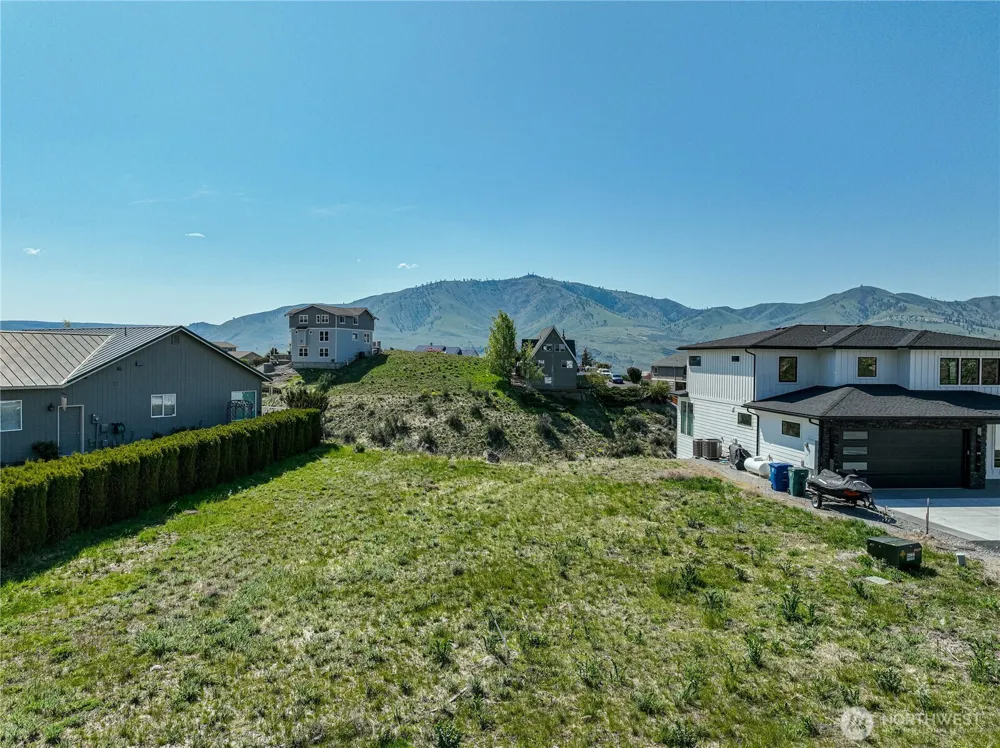 212 Stehekin Way Chelan, WA 98816