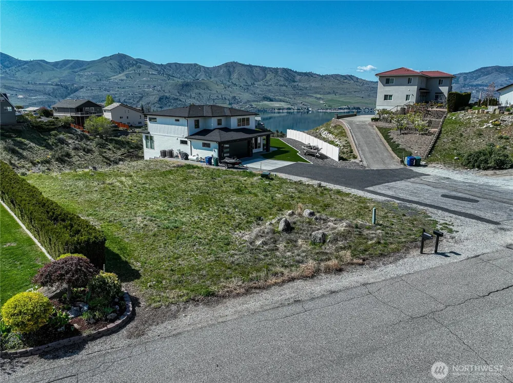 212 Stehekin Way Chelan, WA 98816