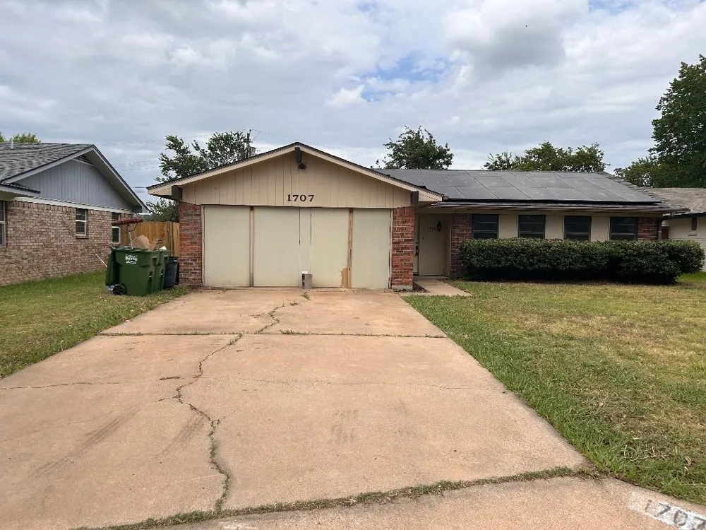 1707 15th Street Mineral Wells, TX 76067