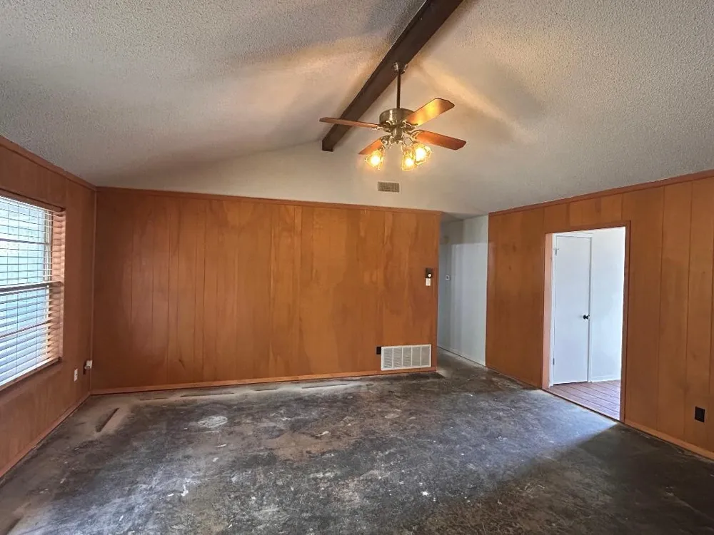 1707 15th Street Mineral Wells, TX 76067