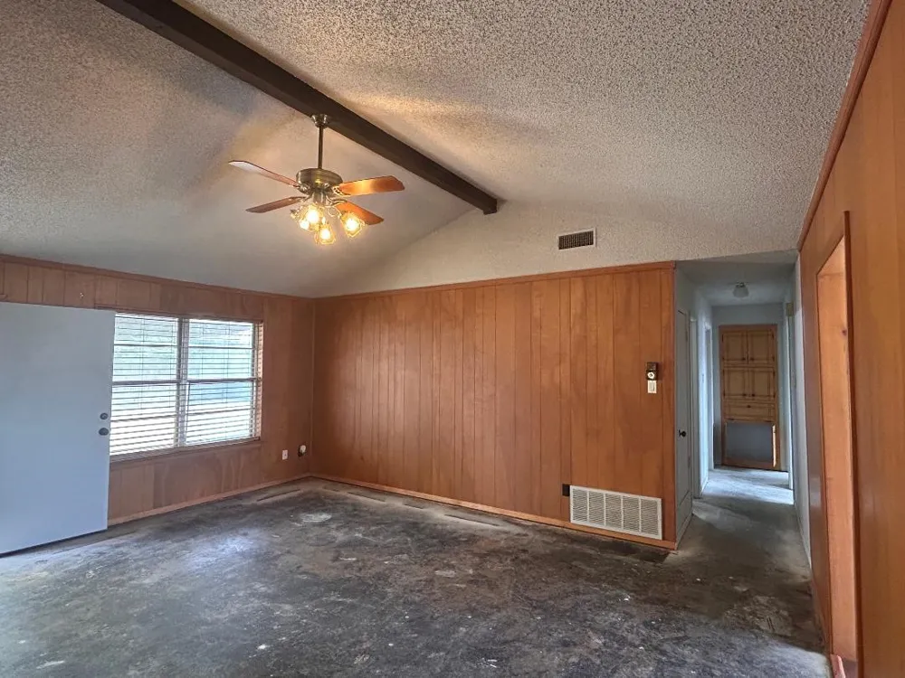 1707 15th Street Mineral Wells, TX 76067