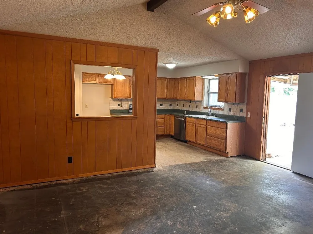 1707 15th Street Mineral Wells, TX 76067