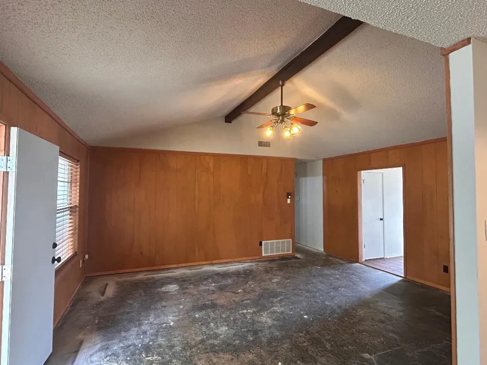 1707 15th Street Mineral Wells, TX 76067