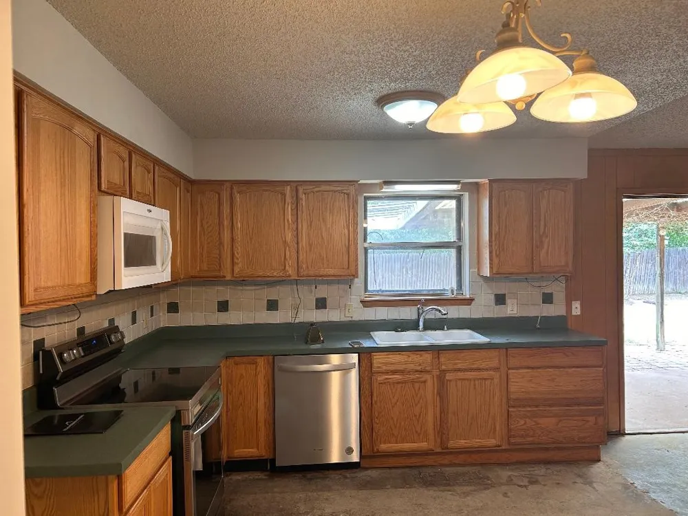 1707 15th Street Mineral Wells, TX 76067